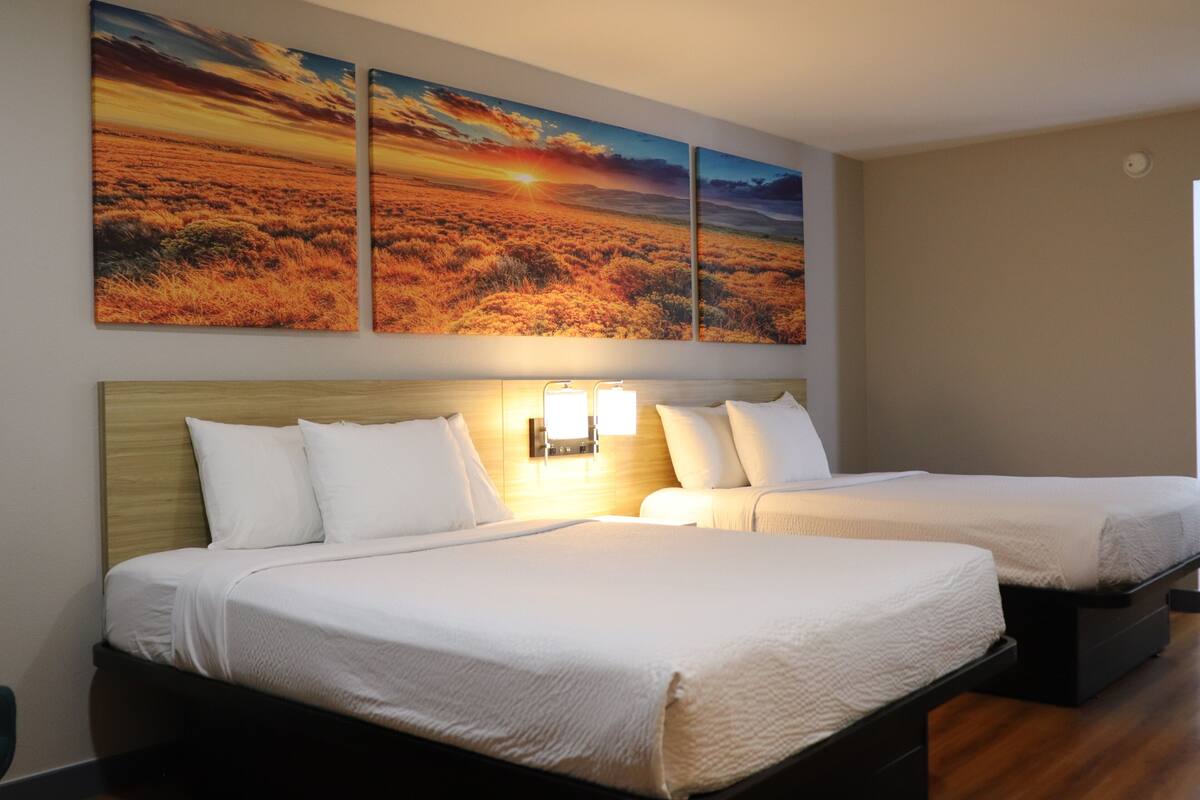 Room, 2 Queen Beds, Non Smoking