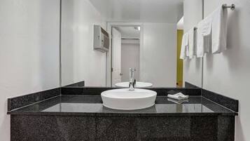 Combined shower/tub, eco-friendly toiletries, hair dryer, towels