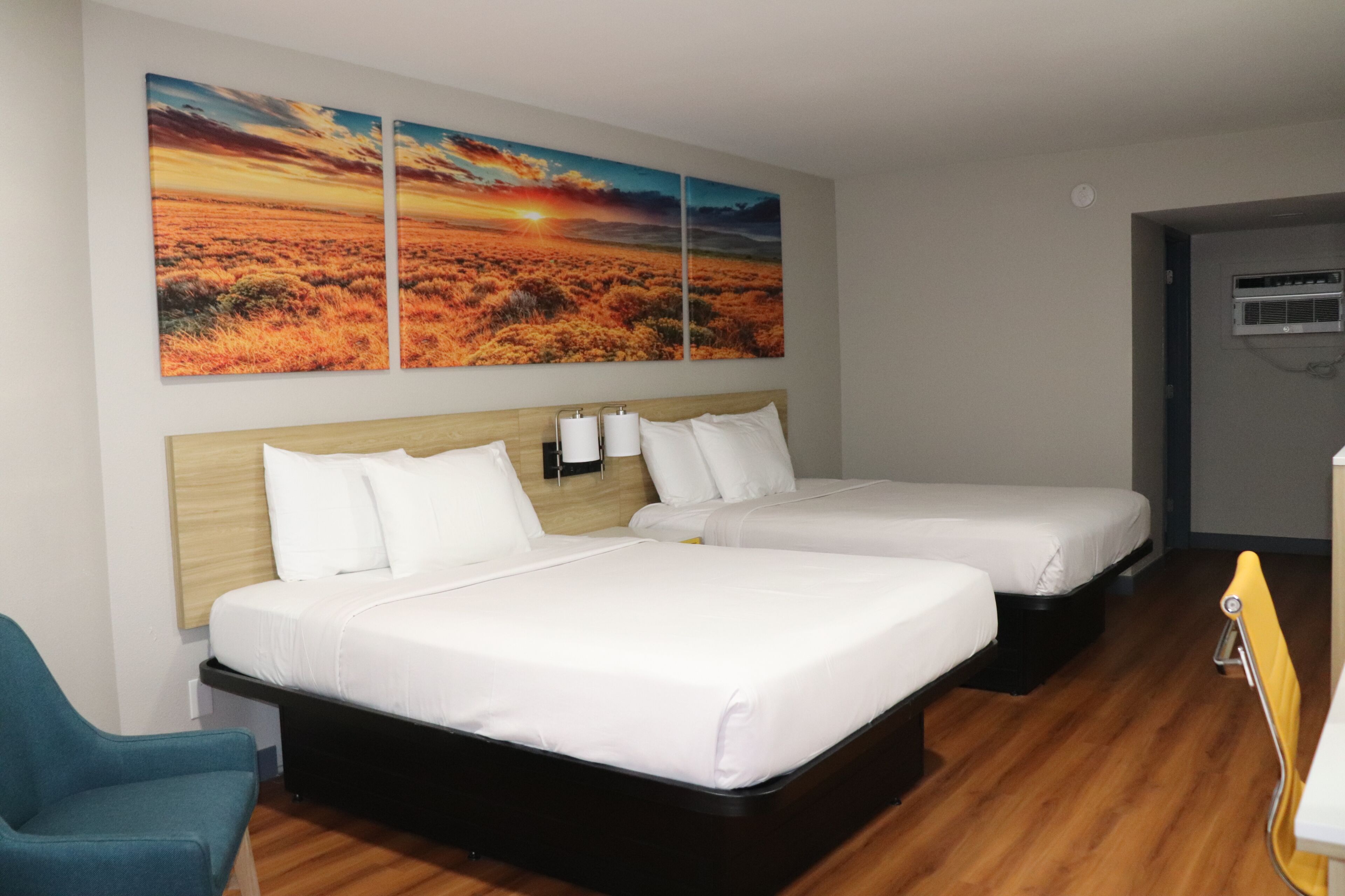 Chambre Standard, 2 lits doubles, non-fumeurs | Fer et planche à repasser, lits pliants/supplémentaires, Wi-Fi gratuit
