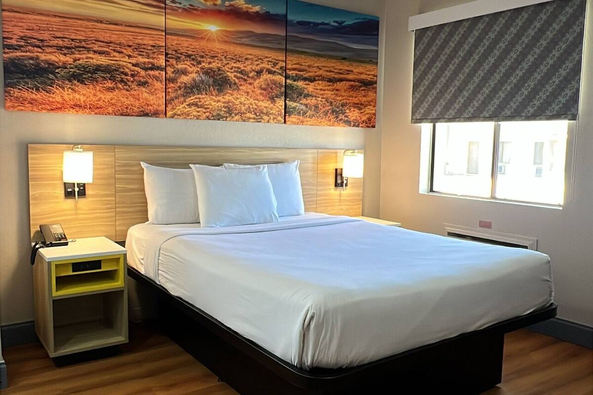 Room, 1 Queen Bed, Non Smoking