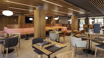 Serveert lunch en diner