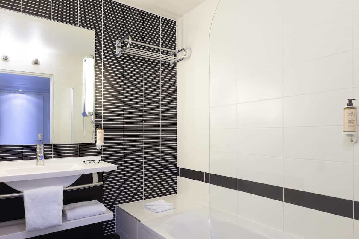 Classic Room, 1 Double Bed with Sofa bed (1 personne)