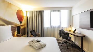 Premium bedding, in-room safe, soundproofing, iron/ironing board
