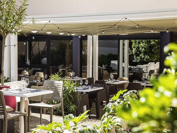 Lunch and dinner served - Novotel Bordeaux Centre Gare Saint Jean (Bordeaux)