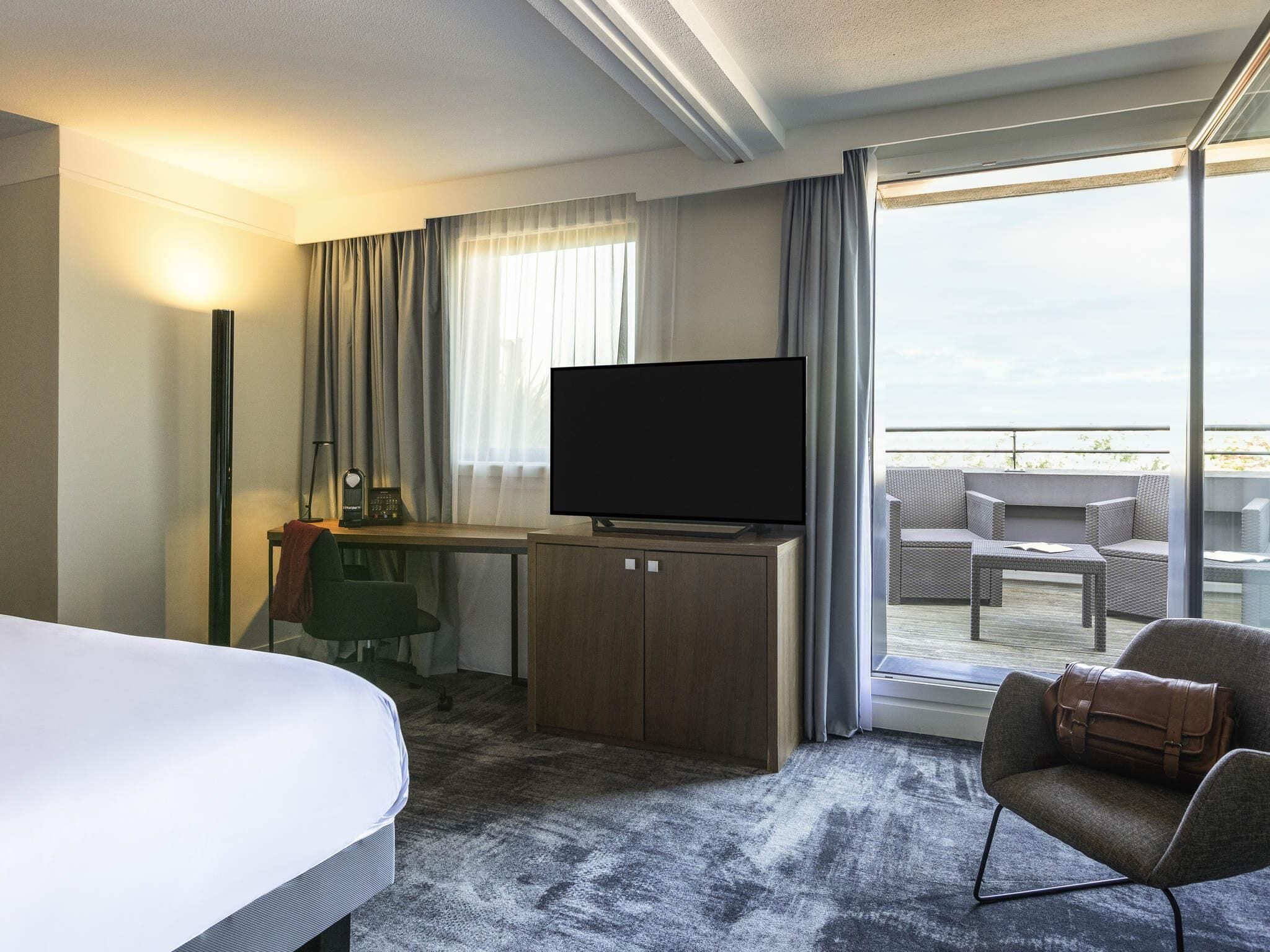 Quarto executivo, 1 cama King, terraço | Roupas de cama premium, cofres nos quartos, quartos à prova de som