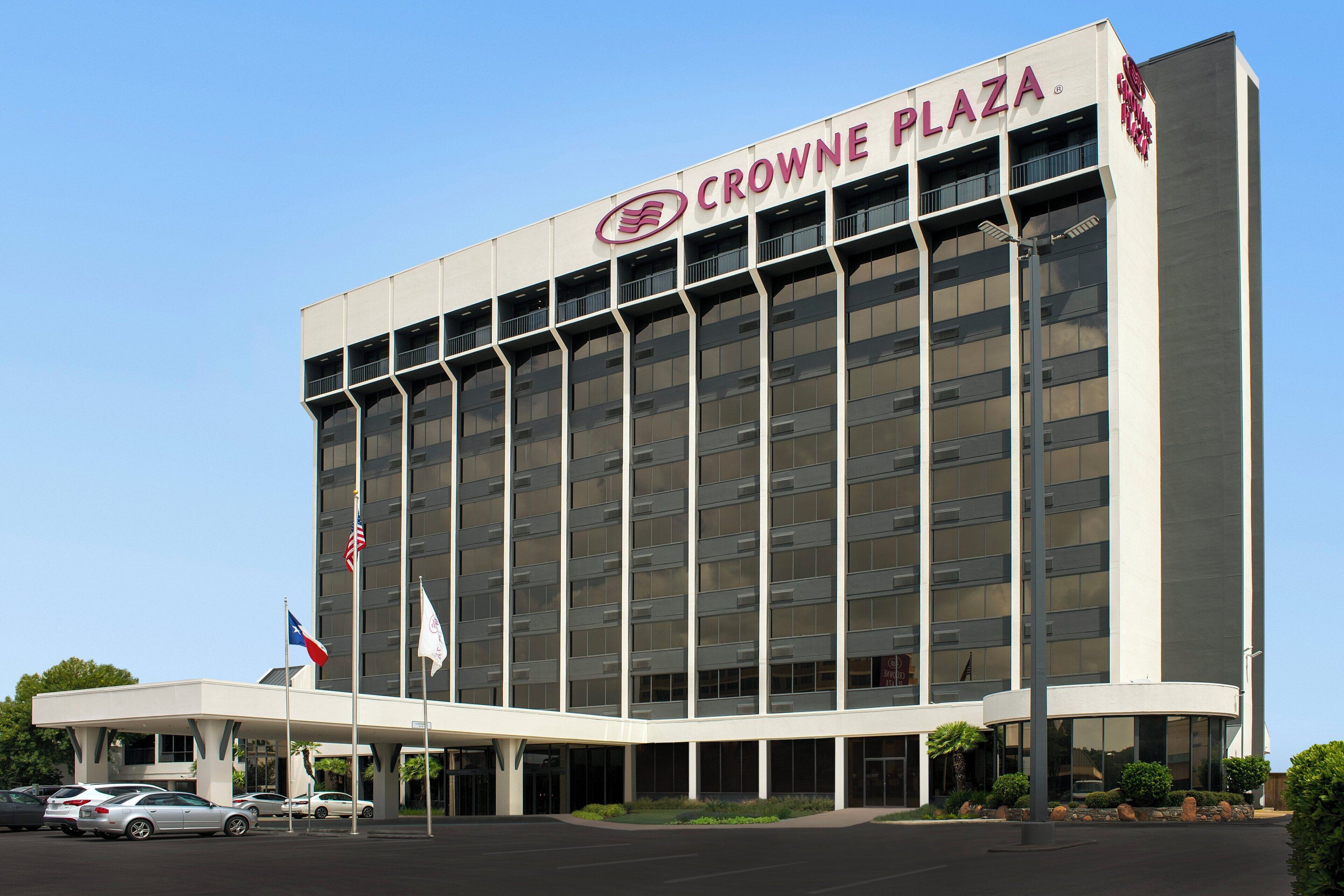 Photo - Crowne Plaza San Antonio Airport