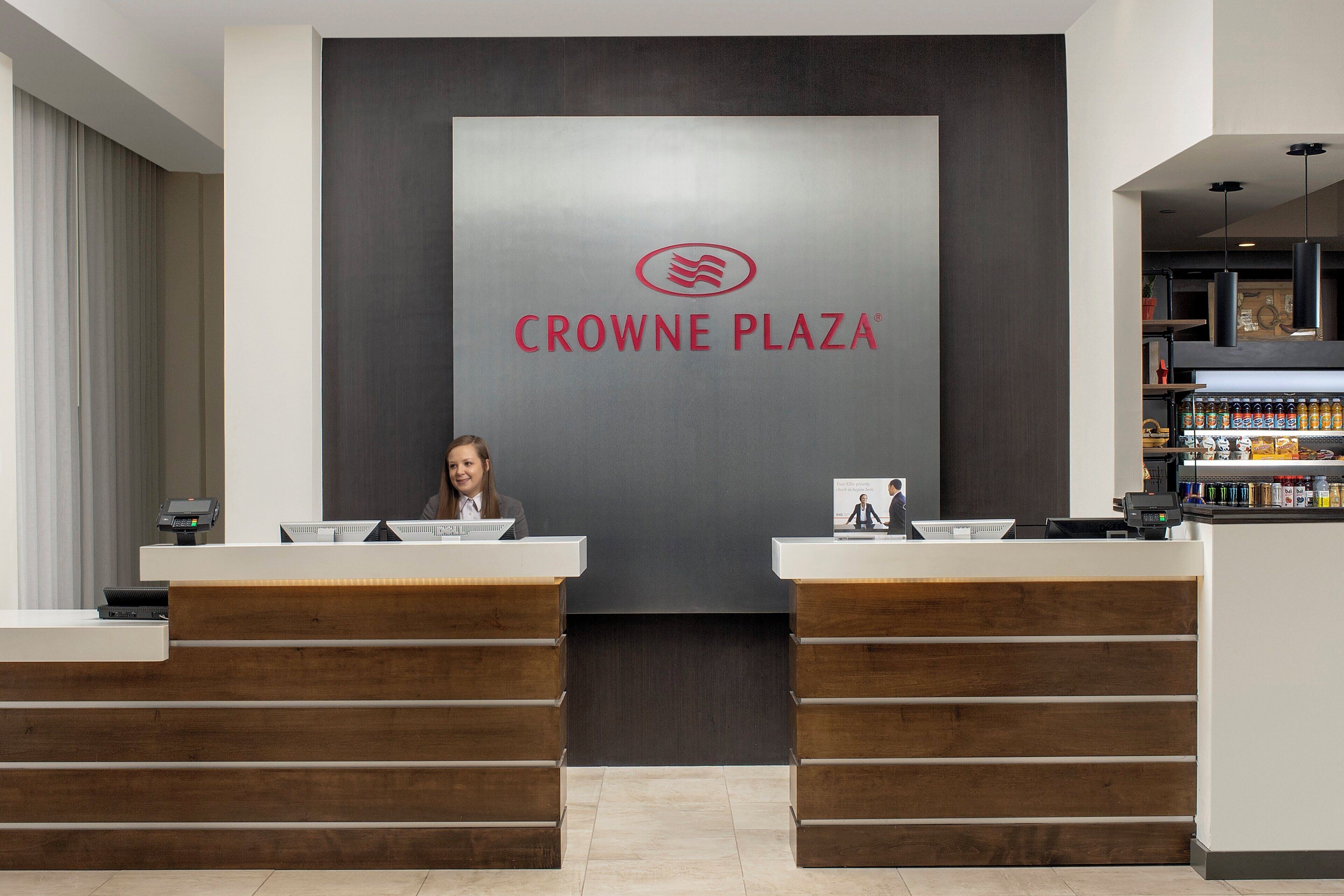 Photo - Crowne Plaza San Antonio Airport