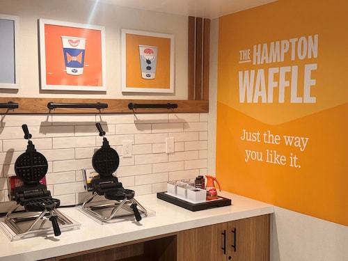 Hampton Inn by Hilton Costa Mesa Newport Beach
