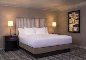 Premium bedding, in-room safe, desk, iron/ironing board