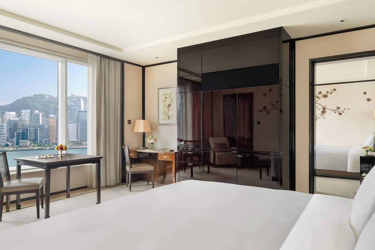 Premium bedding, down comforters, minibar, in-room safe