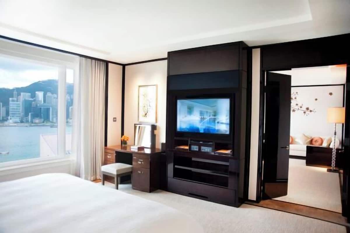 1 bedroom, premium bedding, down comforters, minibar