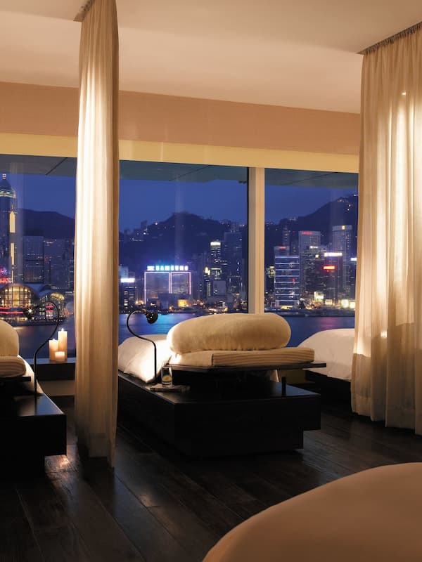 Couples treatment rooms, sauna, hot tub, steam room, body treatments