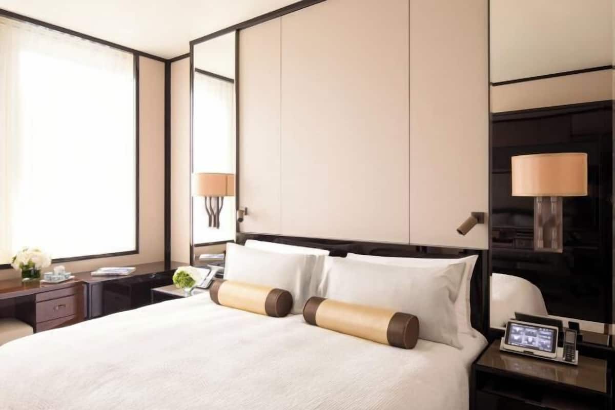 1 bedroom, premium bedding, down comforters, minibar