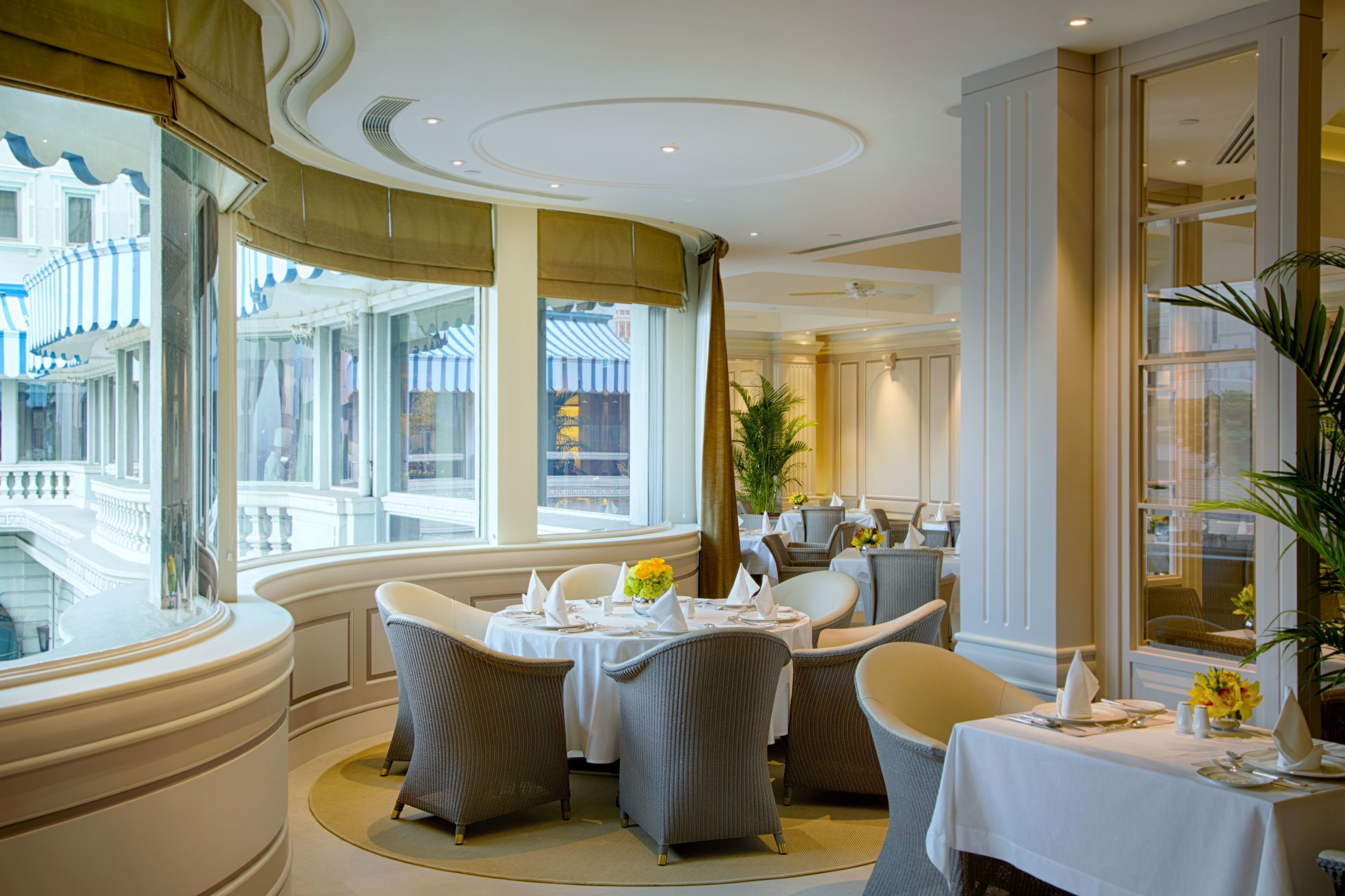 7 restaurants, breakfast, lunch, dinner served; international cuisine