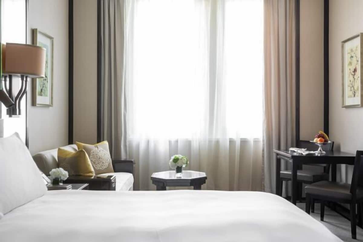 1 bedroom, premium bedding, down comforters, minibar