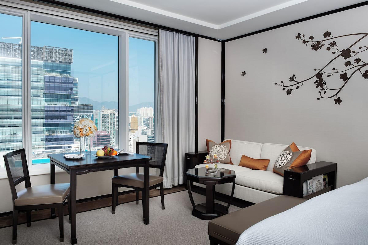 1 bedroom, premium bedding, down comforters, minibar