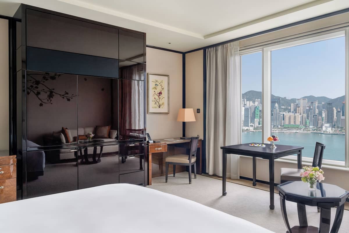 Premium bedding, down comforters, minibar, in-room safe