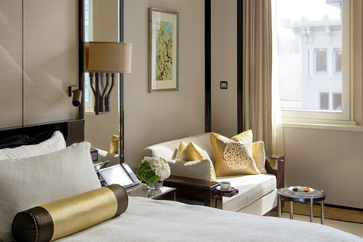 Premium bedding, down duvets, minibar, in-room safe