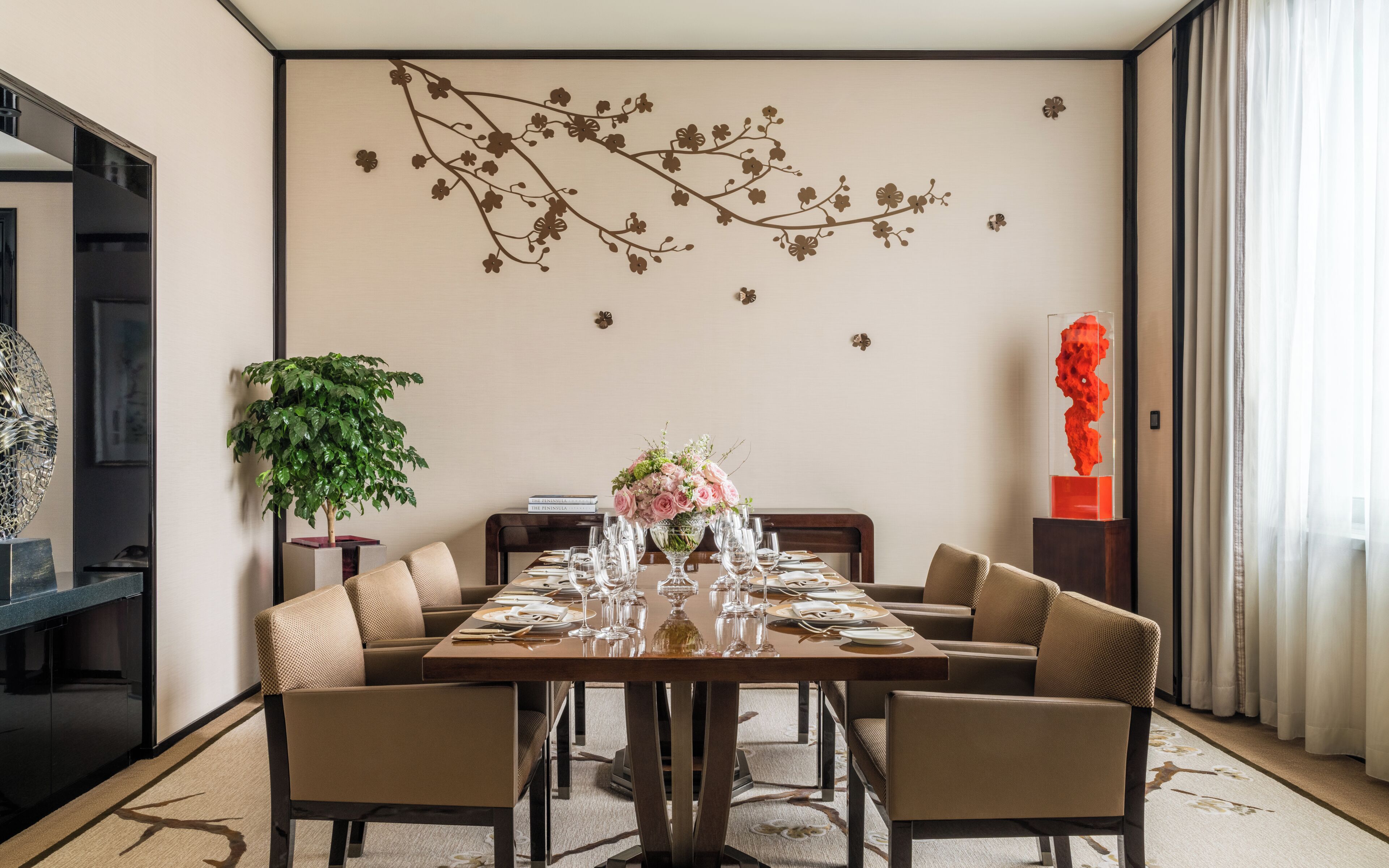 Deluxe Suite | Dining room