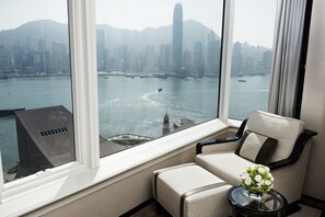 Grand Deluxe Harbour View Suite | View from room