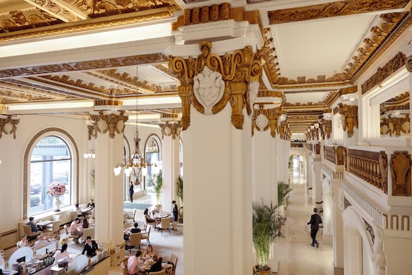 Interior - The Peninsula Hong Kong (Kowloon)