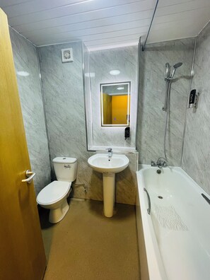 Articles de toilette gratuits, serviettes fournies