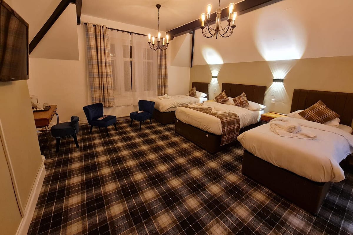 Family Room | Premium bedding, in-room safe, WiFi (free), individually decorated