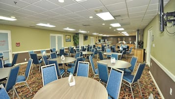 Free daily full breakfast