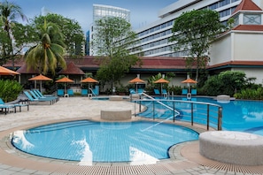 Outdoor pool, pool umbrellas, sun loungers