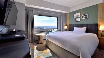 Quarto casal premier, para não fumantes (Main Building 24F, Semi-Double) | Escrivaninha, ferros/tábuas de passar roupa, Wi-Fi de cortesia