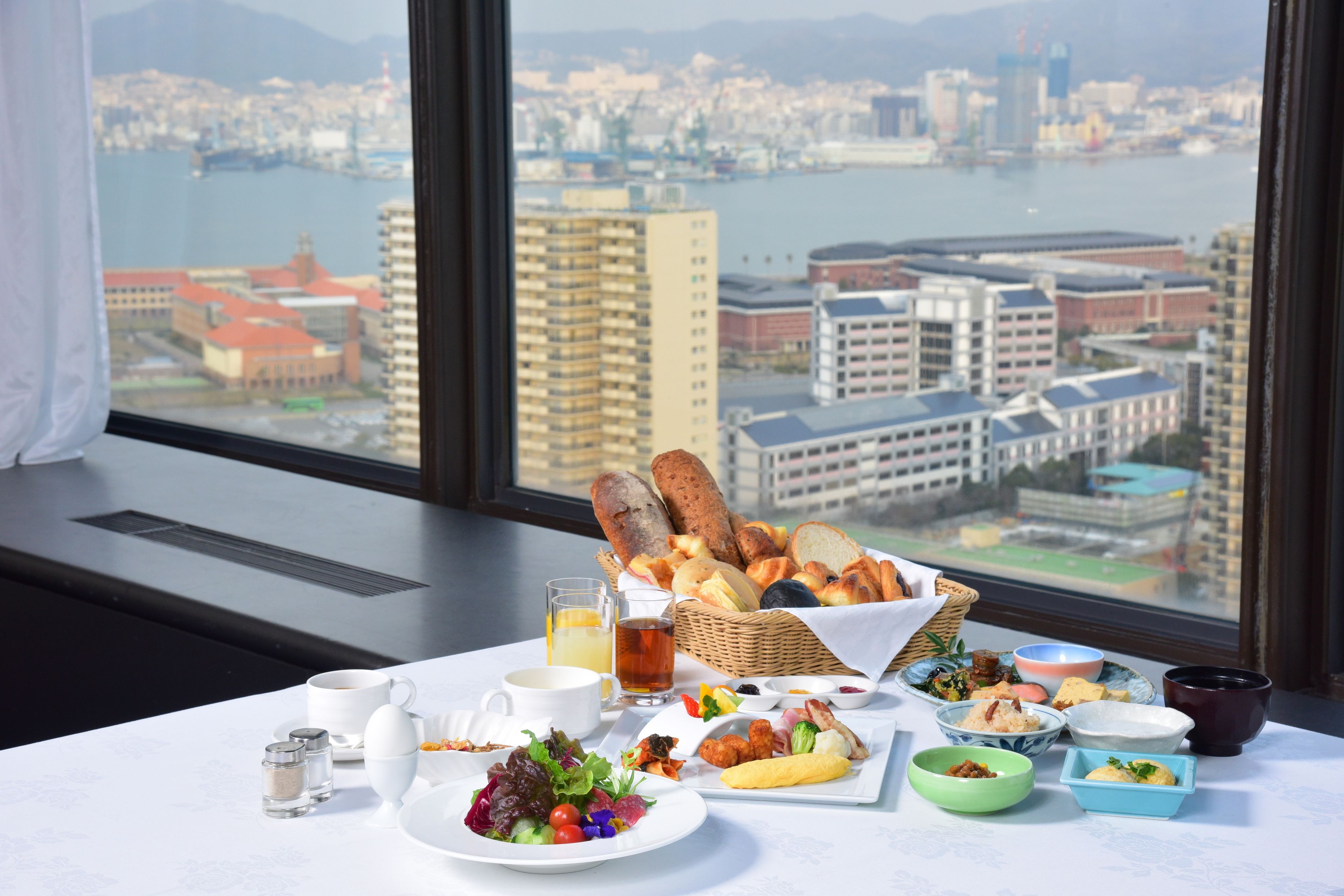 9 restaurants, lunch, dinner served; Japanese cuisine