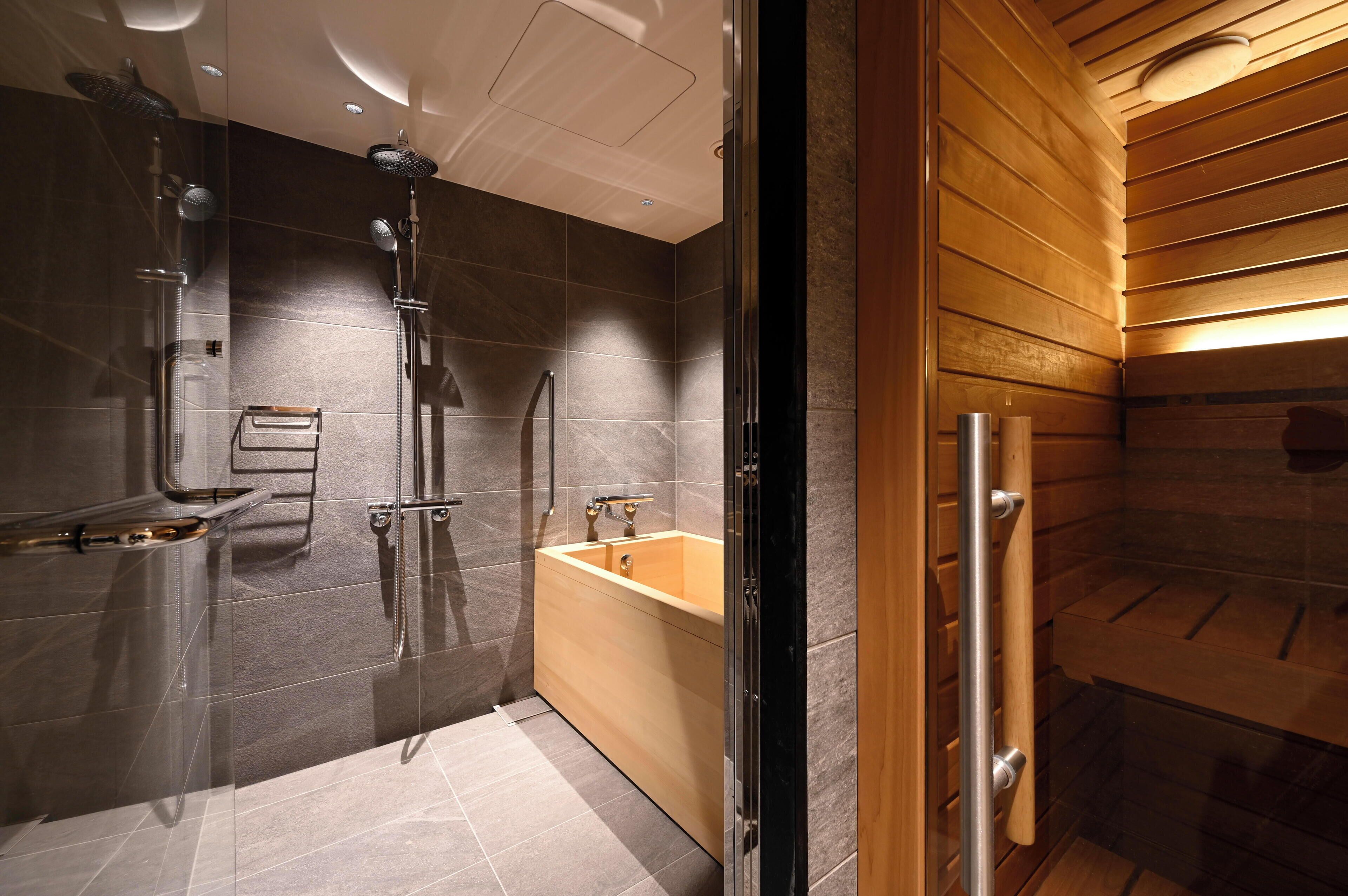 main building executive floor, celebrity suite twin, non-smoking (free access to gym, indoor pool) | bathroom | combined shower/bathtub, free toiletries, hair dryer, slippers