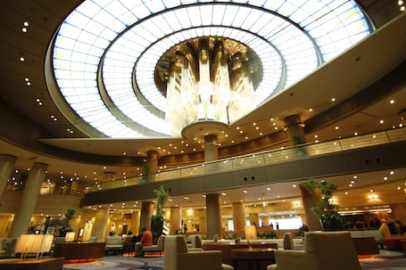 Lobby. Kobe Portopia Hotel