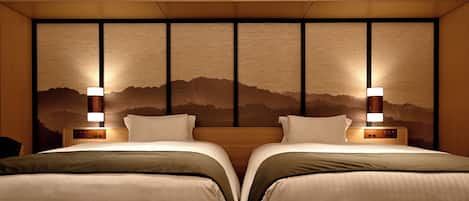 Main Building Executive Floor, Celebrity Suite Twin, Non-Smoking (Free Access to Gym, Indoor Pool) | Desk, iron/ironing board, free WiFi, bed sheets