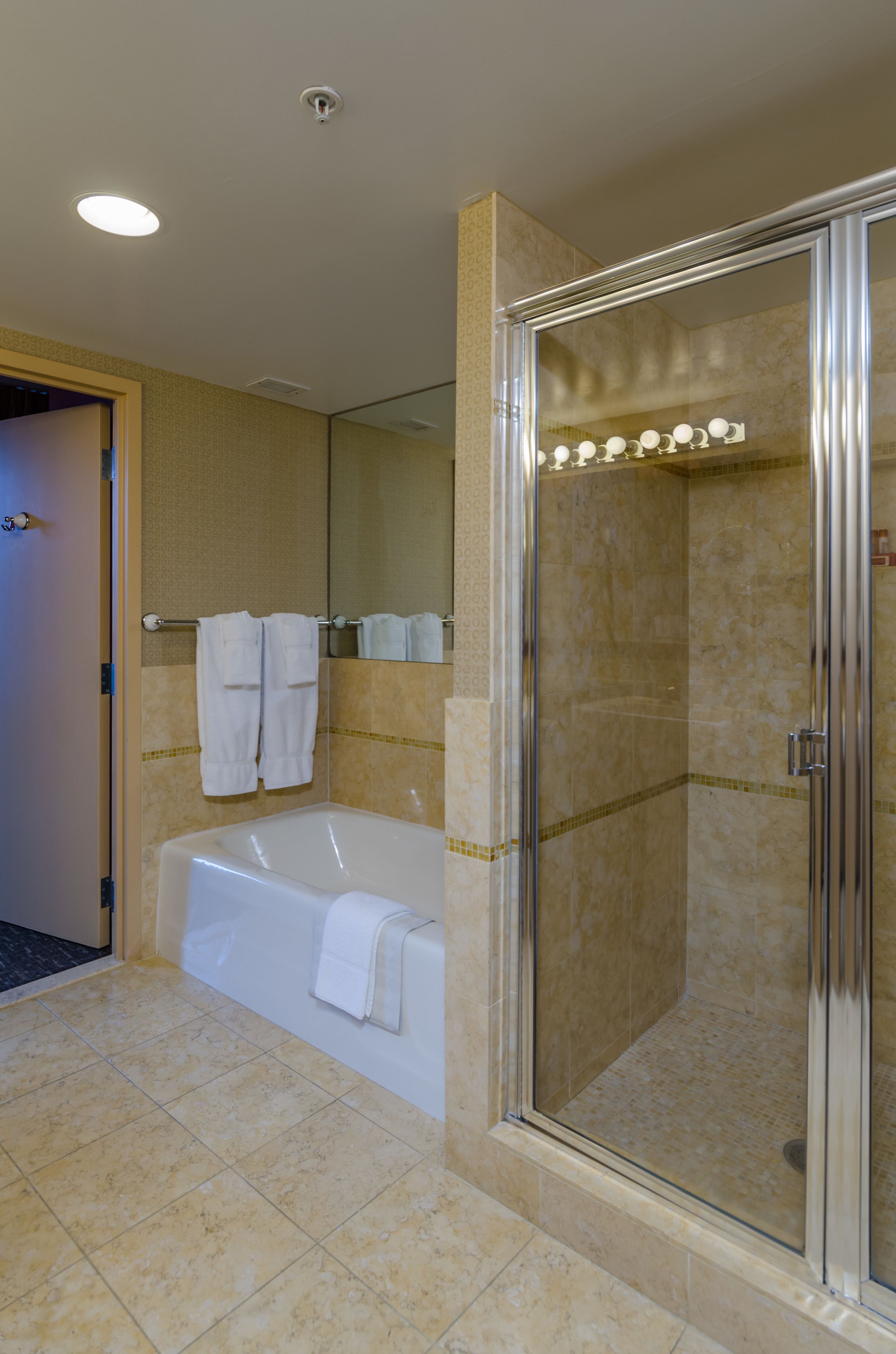 Photo - Beacon Hotel & Corporate Quarters