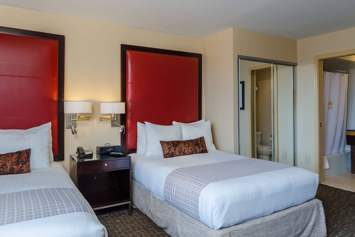Premium bedding, in-room safe, desk, blackout curtains
