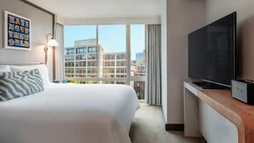 Premium bedding, in-room safe, desk, laptop workspace