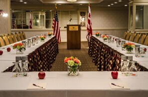 Ballroom - Beacon Hotel & Corporate Quarters (Washington)