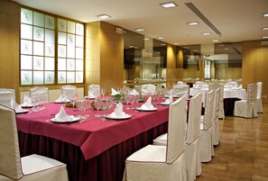 Dining - B&B Hotel Zaragoza Royal (Zaragoza)