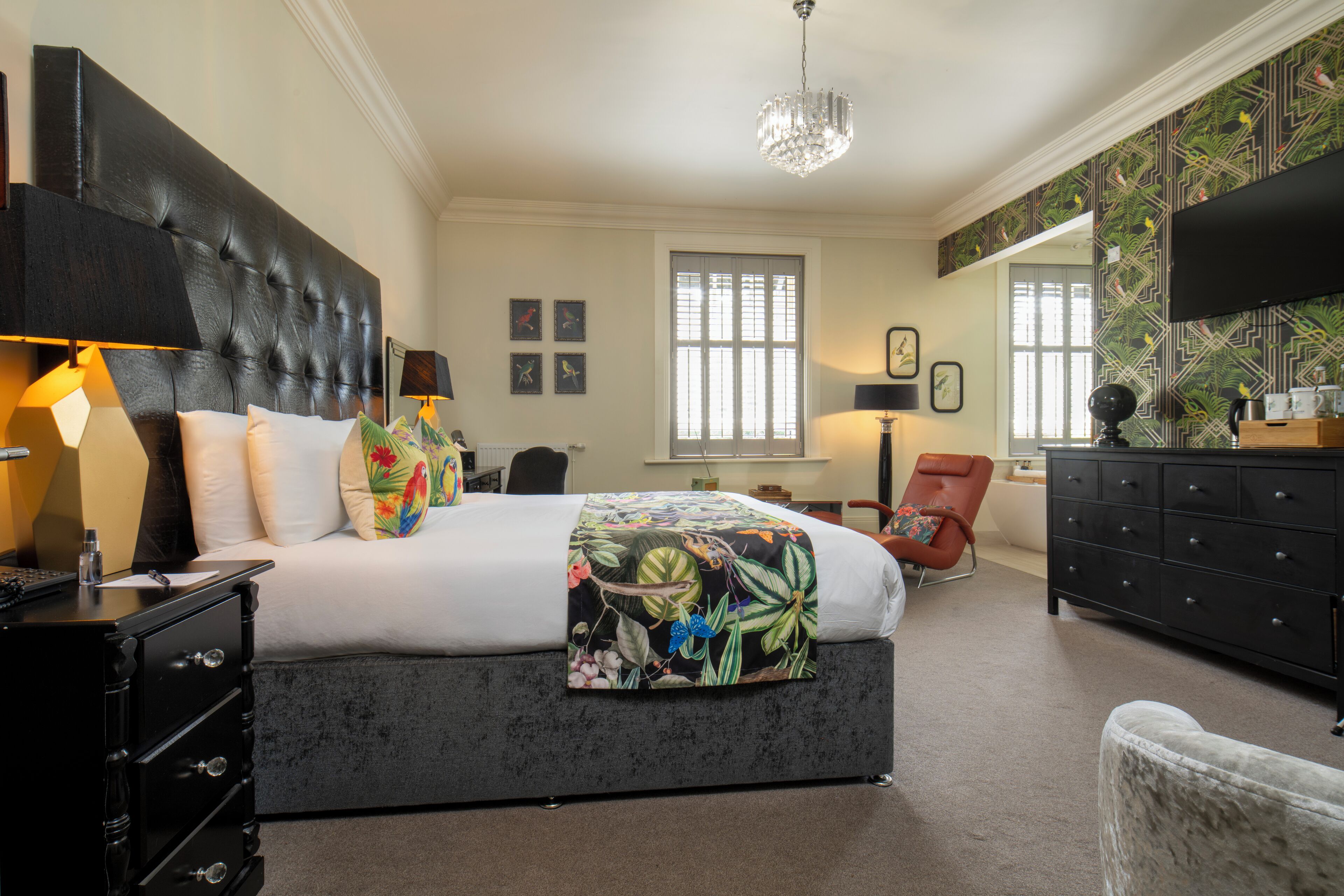 deluxe double room | 1 bedroom, individually decorated, individually furnished, desk