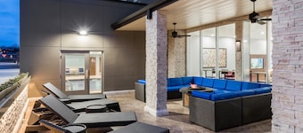 Holiday Inn Express & Suites West Plains Southwest by IHG