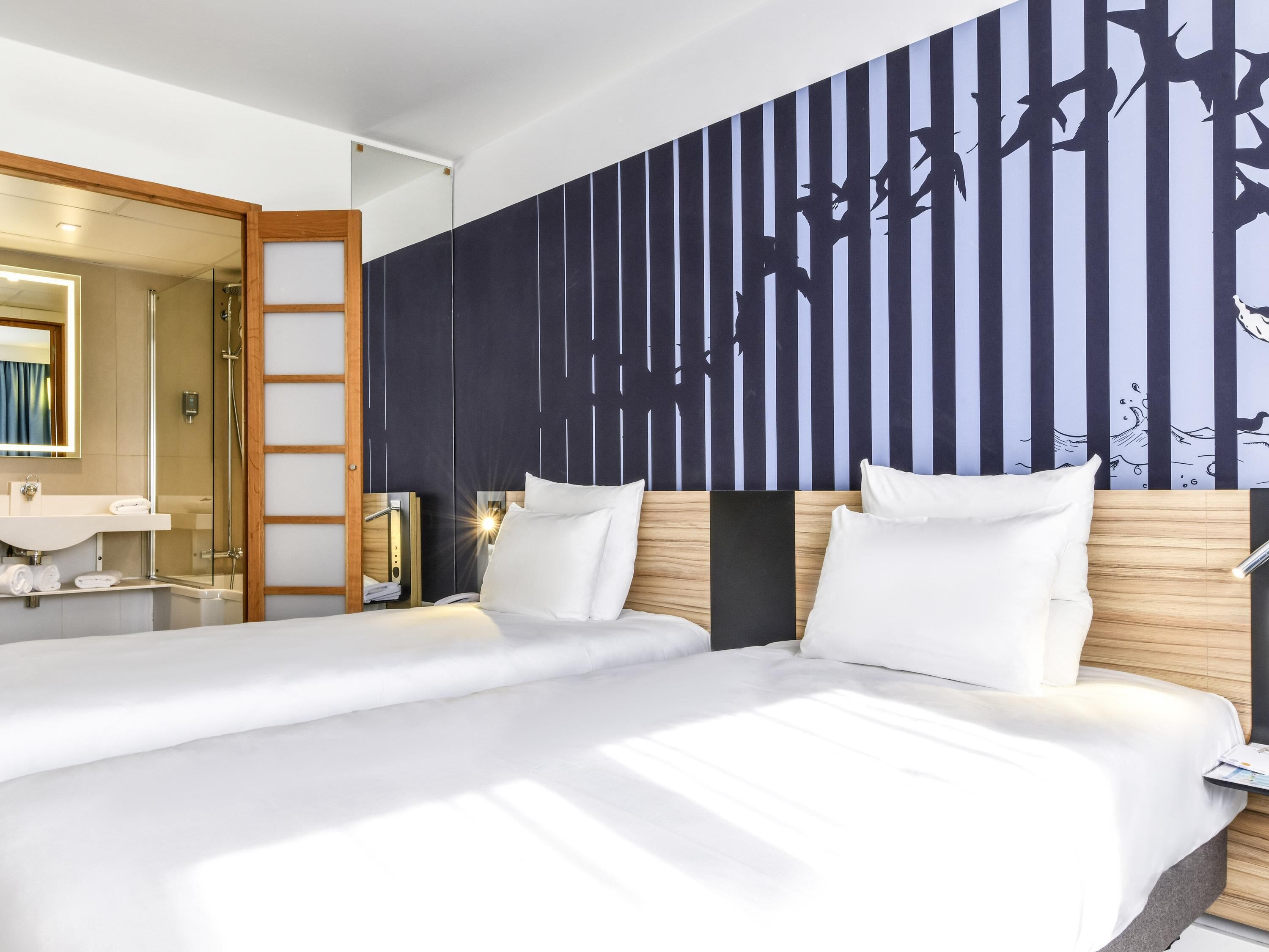 Standard Room, 2 Twin Beds | Minibar, in-room safe, desk, blackout drapes