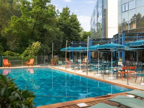 Breakfast, lunch, dinner served; pool views