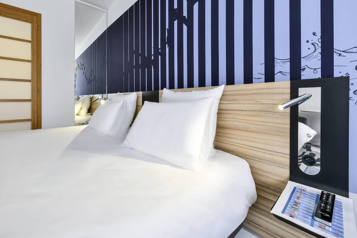 Minibar, in-room safe, desk, blackout drapes