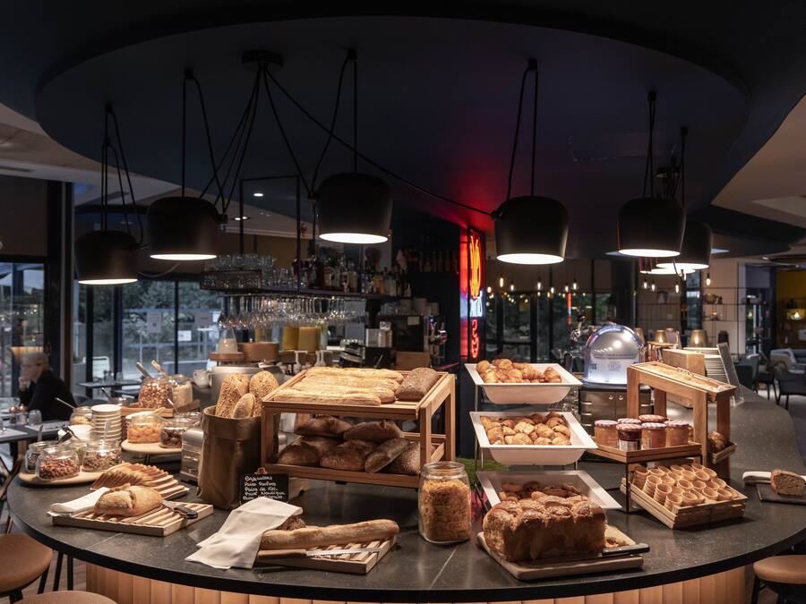 Frokostbuffé hver dag (mot et tillegg)