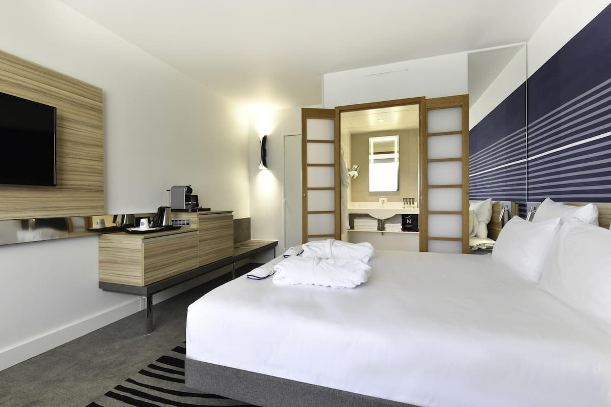Executive Room, 1 Double Bed with Sofa bed