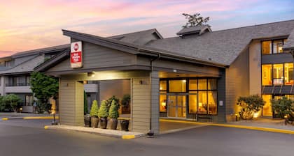 Best Western Plus Oak Harbor Hotel & Conference Center