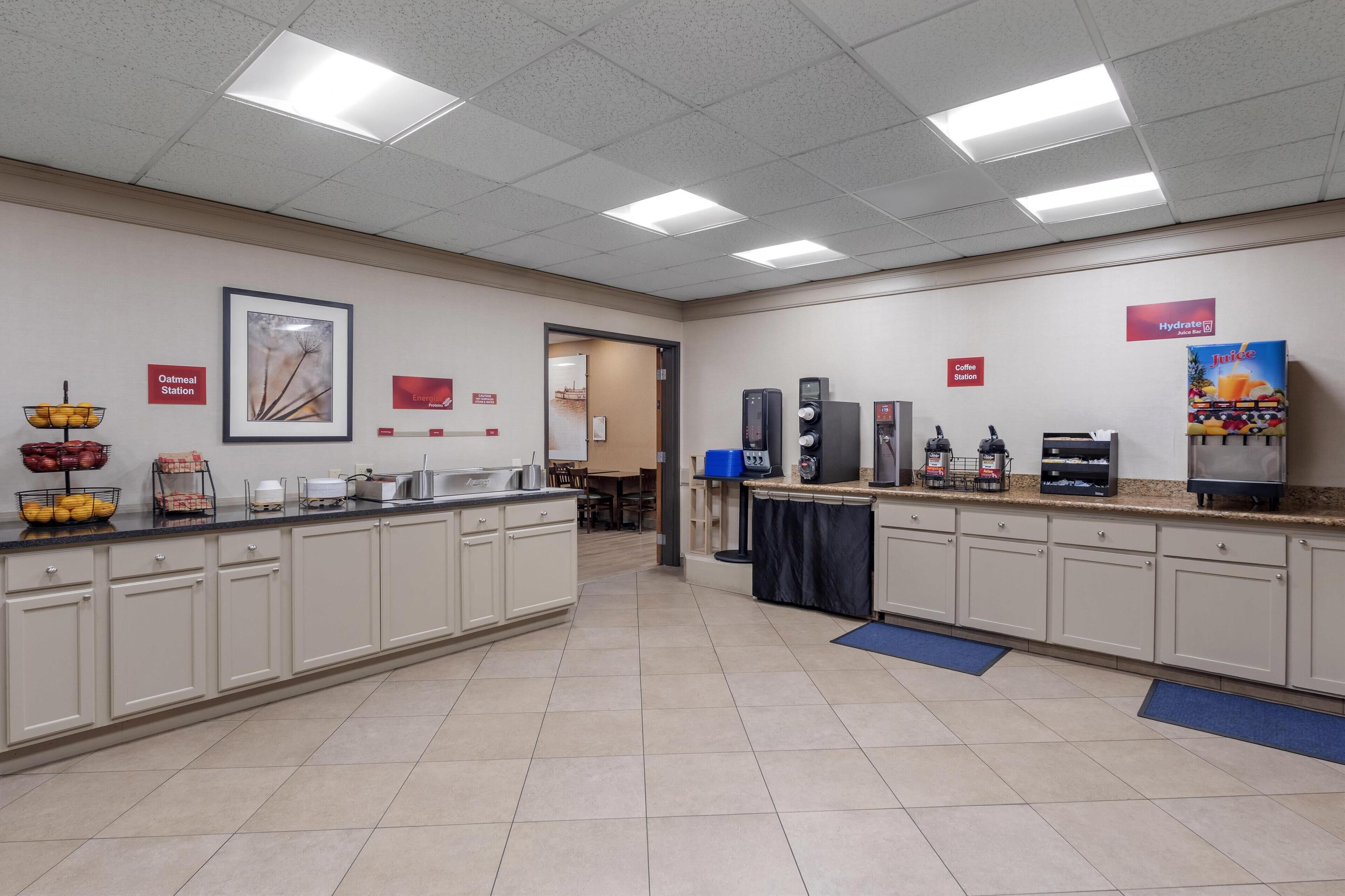 free daily continental breakfast