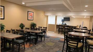 包含每日自助早餐