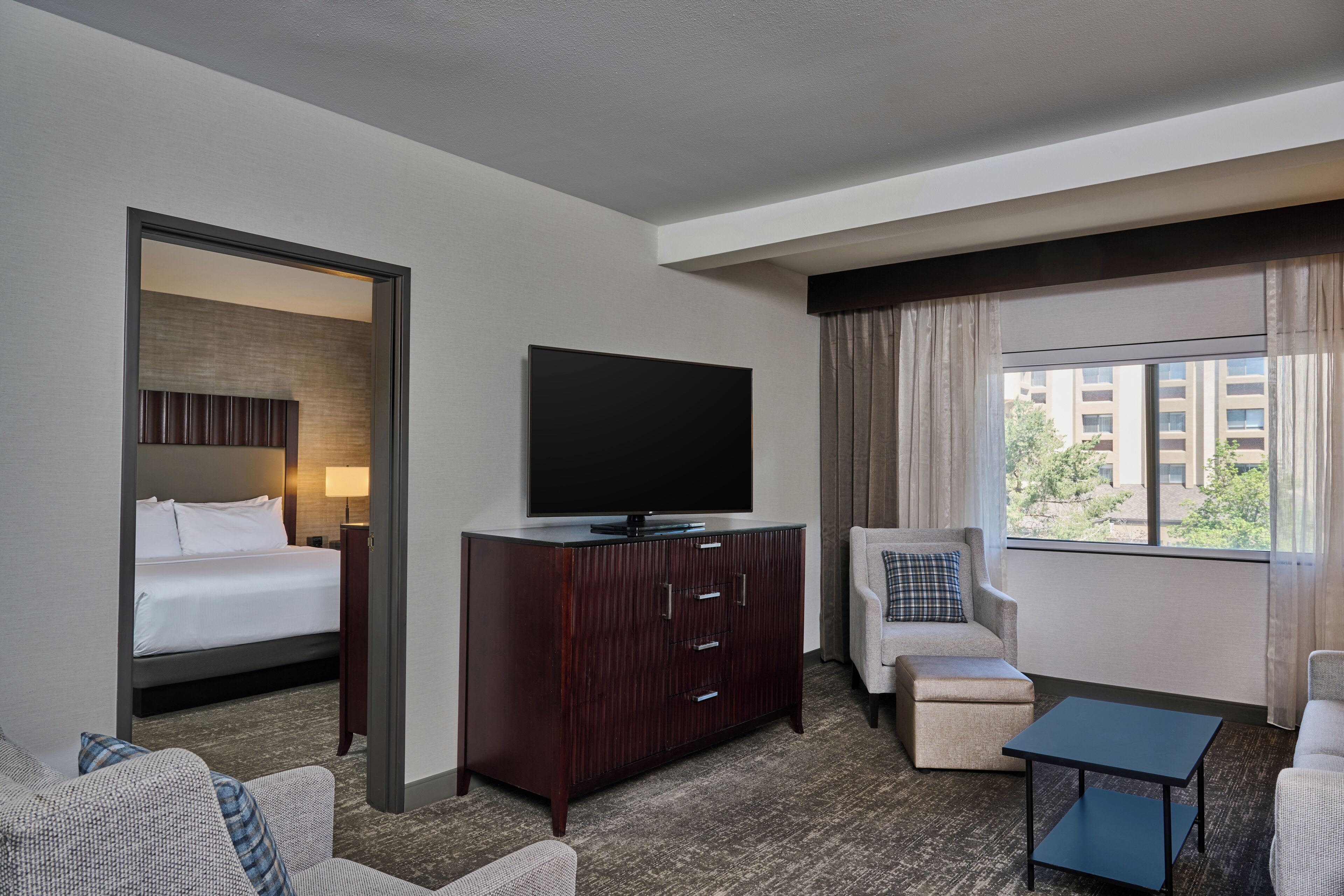 Presidential Suite, 1 King Bed, Non Smoking | In-room safe, desk, blackout drapes, iron/ironing board